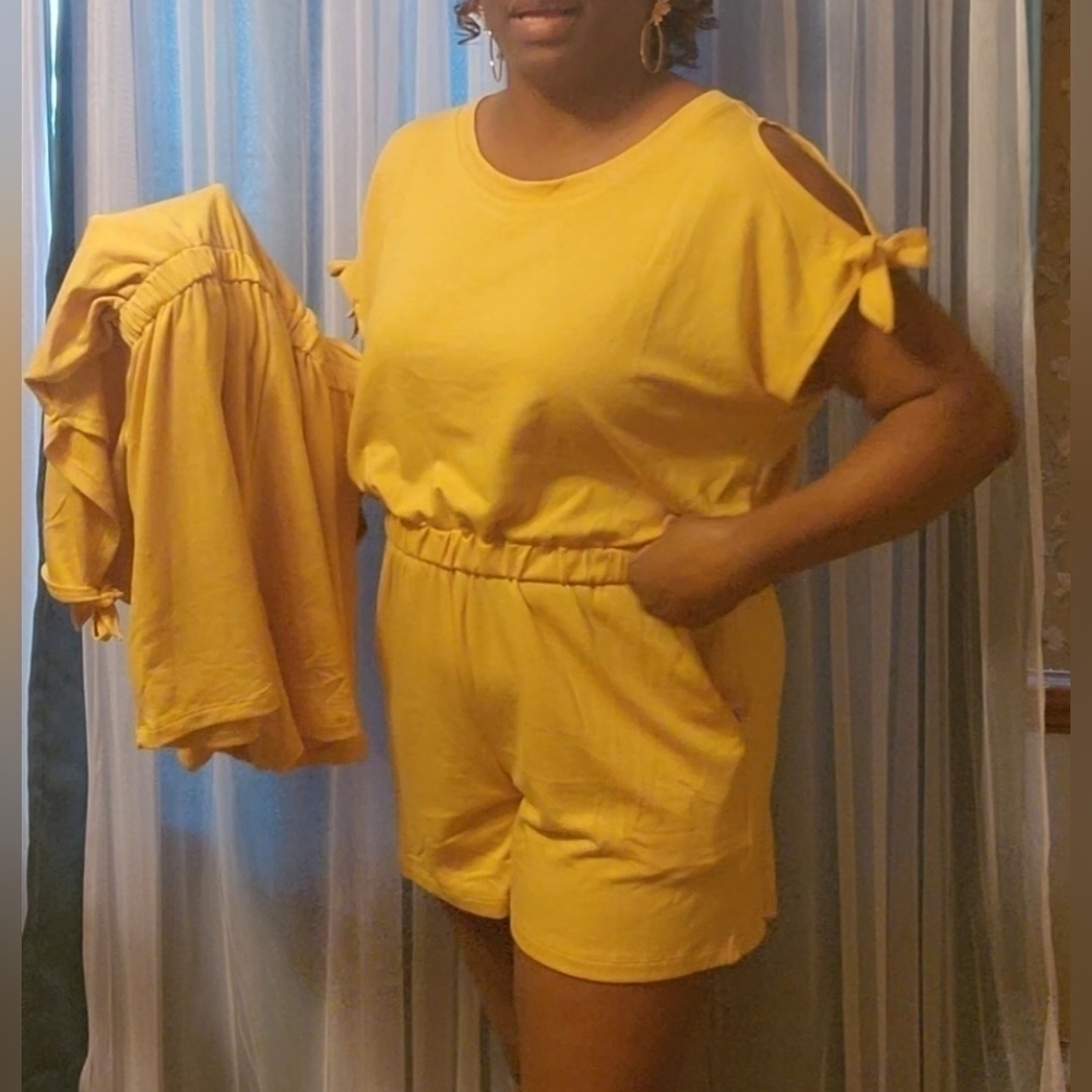 Jumper with pockets